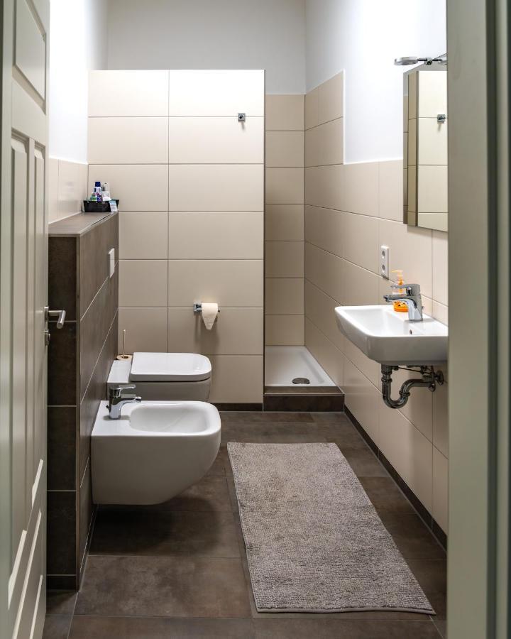 Modern 6 Bathroom Villa In The City Oldenburg Eksteriør bilde