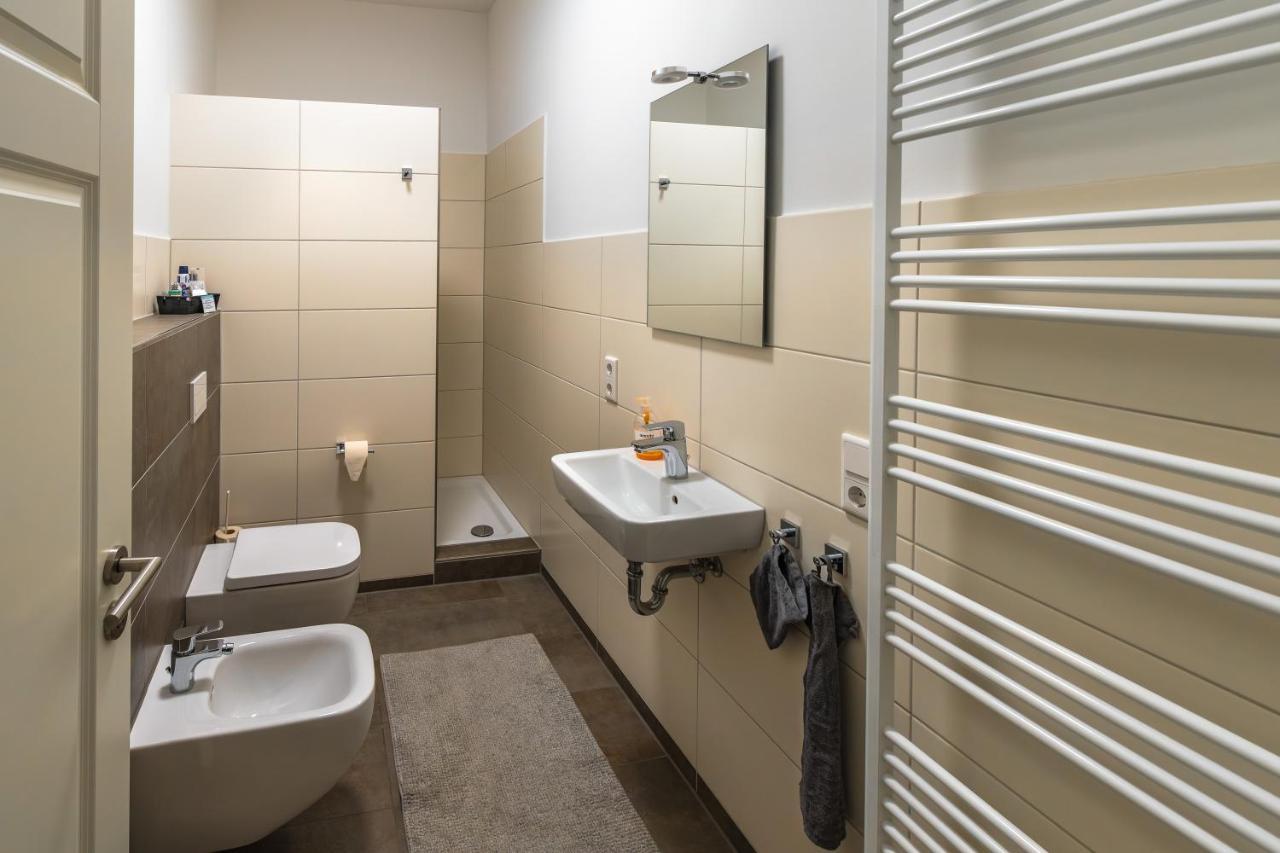 Modern 6 Bathroom Villa In The City Oldenburg Eksteriør bilde