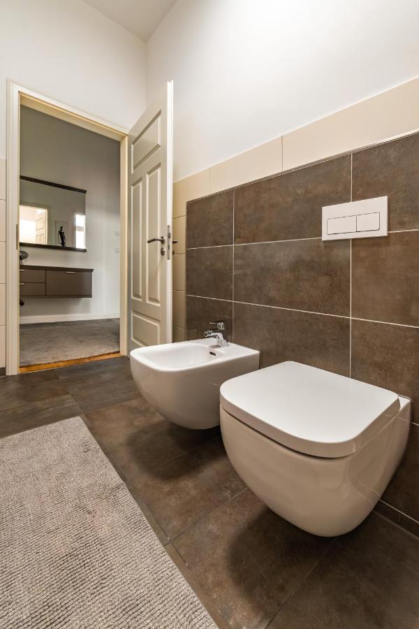 Modern 6 Bathroom Villa In The City Oldenburg Eksteriør bilde